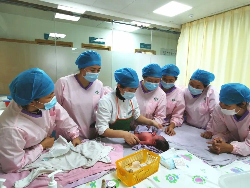 铜仁妇婴监护型护送